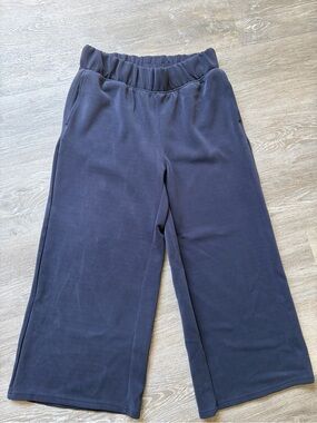 Wide Leg Navy Sweatpants w/ pockets